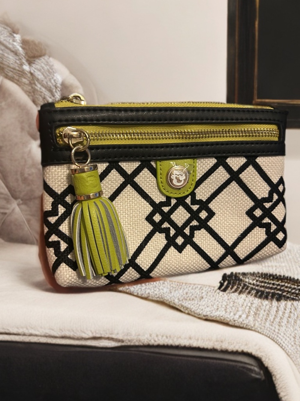 Spartina 449 Seven Oaks linen wristlet